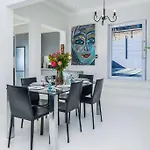 4 Bedroom House In Camps Bay
