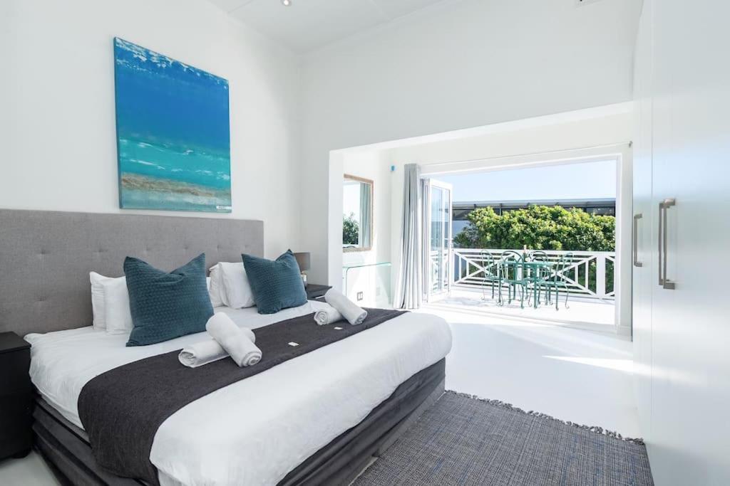 4 Bedroom House In Camps Bay Holiday home