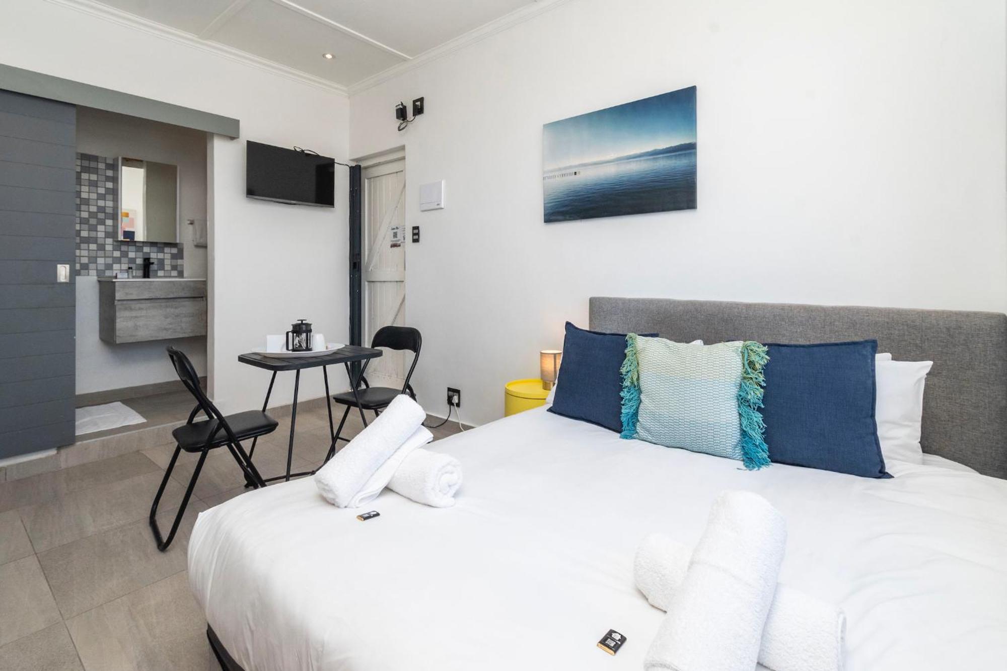 Holiday home 4 Bedroom House In Camps Bay Cape Town