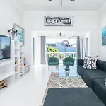 4 Bedroom House In Camps Bay
