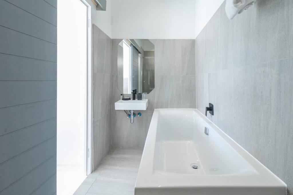 4 Bedroom House In Camps Bay Holiday home