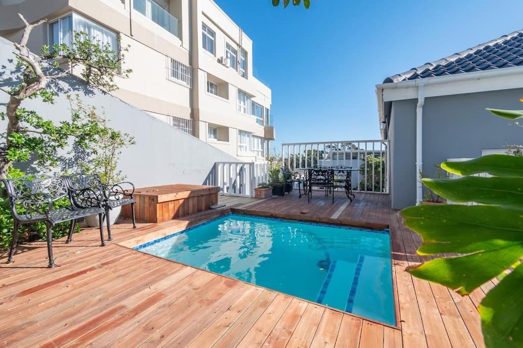 4 Bedroom House In Camps Bay *