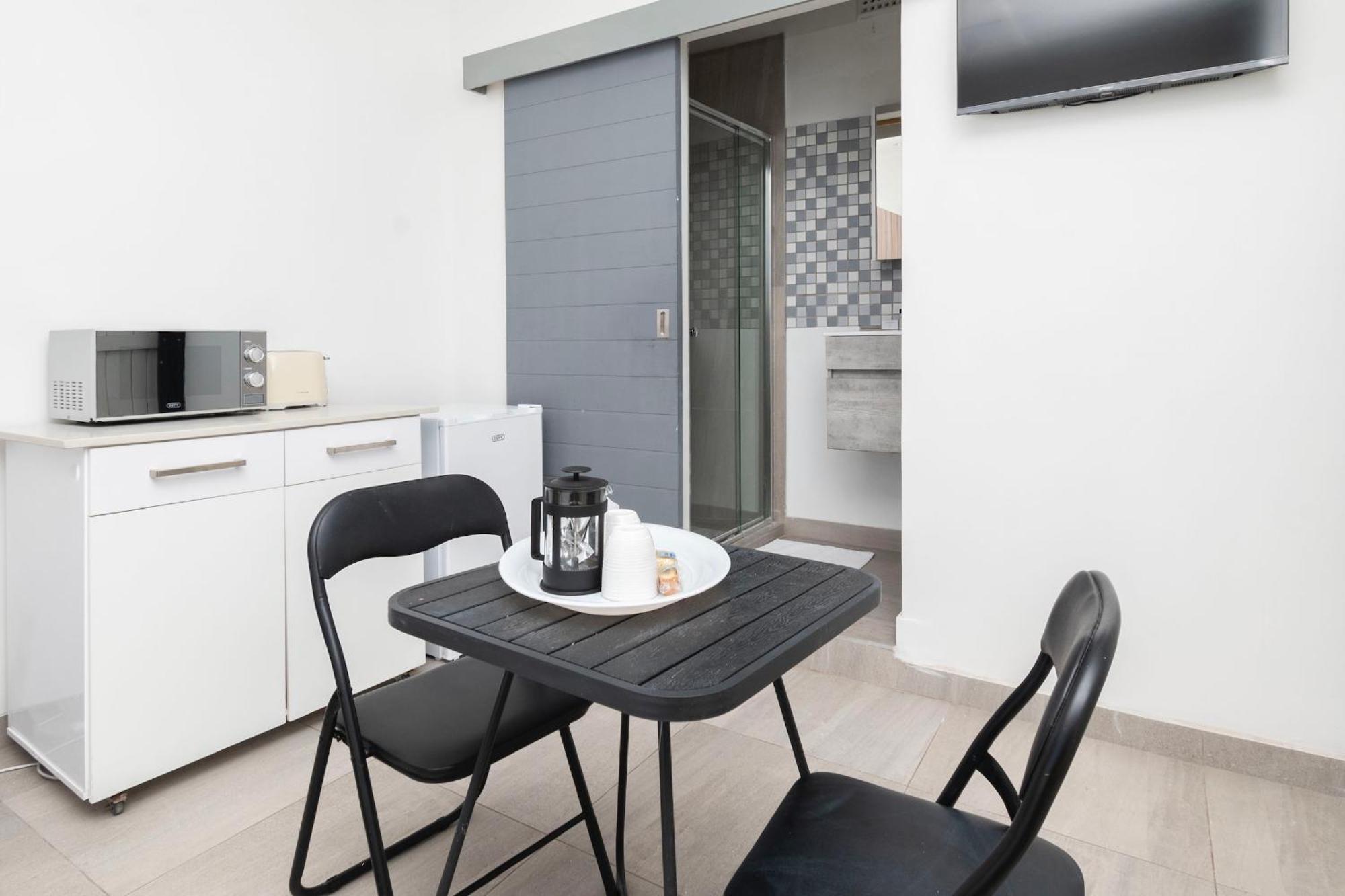 4 Bedroom House In Camps Bay *